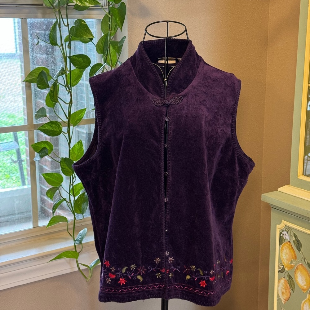 White Stag Purple Vest with Floral Embroidery